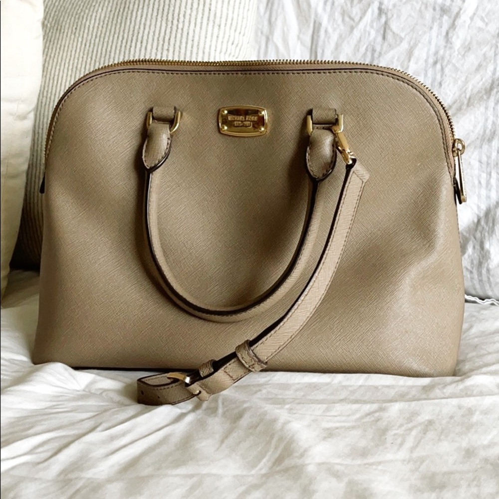 Medium Taupe Michael Kors Purse